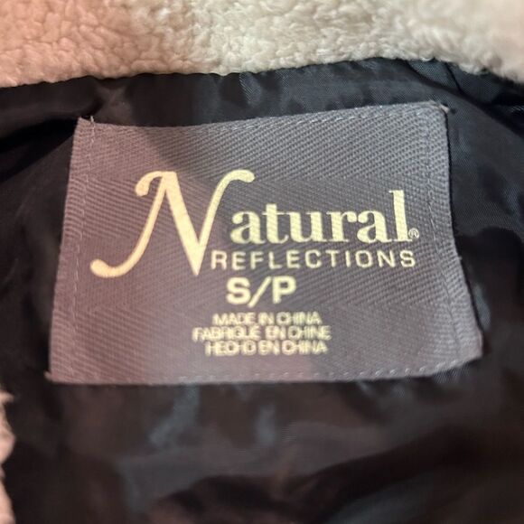 Natural Reflections vest - Picture 3 of 5